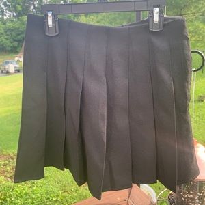High waisted pleated skirt with shorts